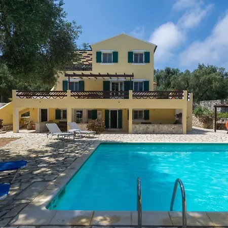 Elaia & No.5 * Gaios