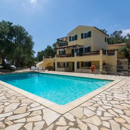 Elaia & No.5 Apartment Gaios