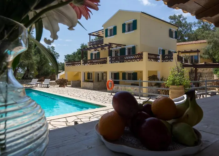 Apartament Elaia & No.5 Gaios