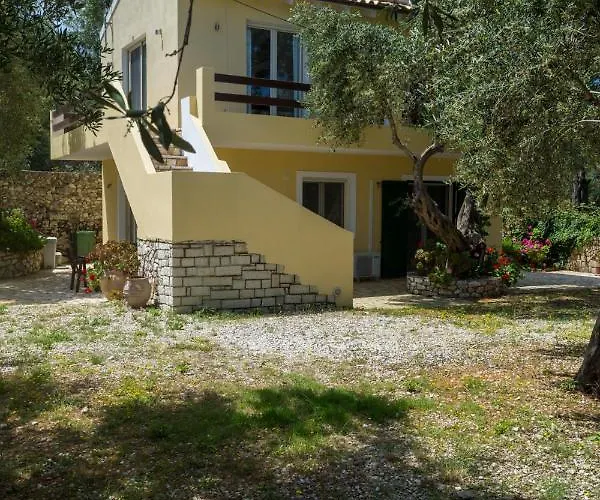 Elaia & No.5 Apartament