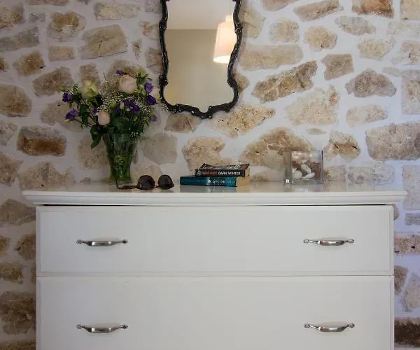 Apartament Elaia & No.5 Gaios