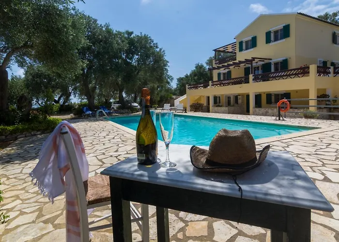 Apartament Elaia & No.5 Gaios